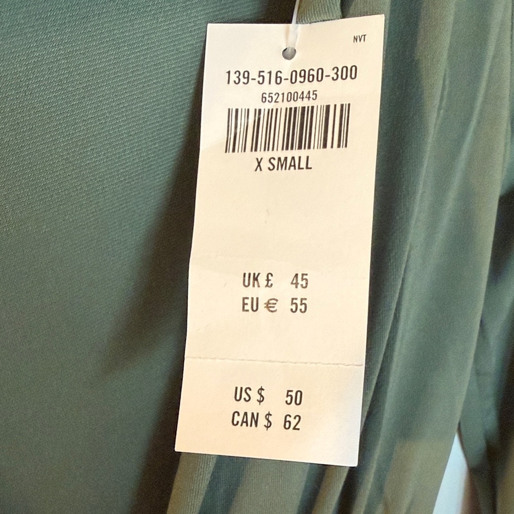 Abercrombie Slinky V-Neck long sleeve bodysuit XS - Picture 2 of 2